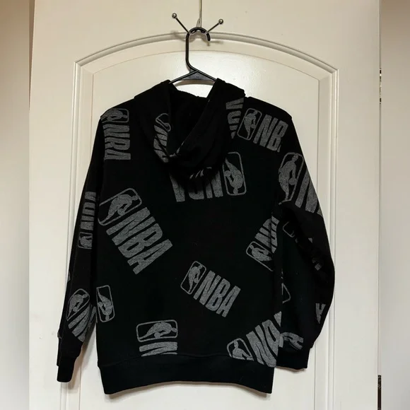 NBA Sweatshirt - Picture 2 of 3